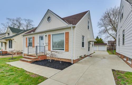 Maple Heights Casa | The Maple Tree Home 14 Mi to Downtown Cleveland