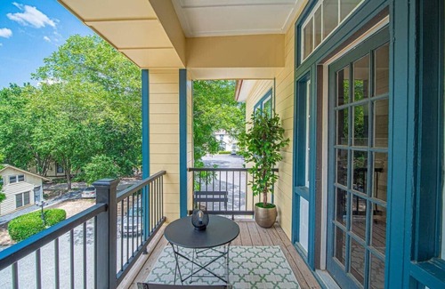 Marietta Apartamento | The Marietta Square Manor