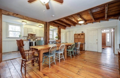 Picton Casa | The Marigold PEC Family Farmhouse country escape