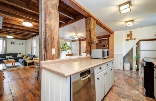 Picton Casa | The Marigold PEC Family Farmhouse country escape