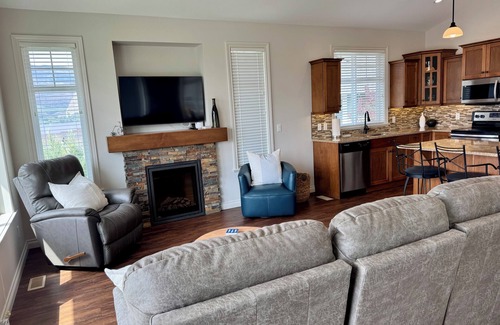Okanagan-Similkameen Cabaña | The Marina View Cottage