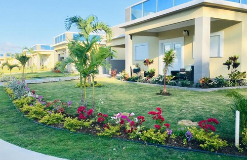 Bamboo Villa | The Marina Villa de Sonja