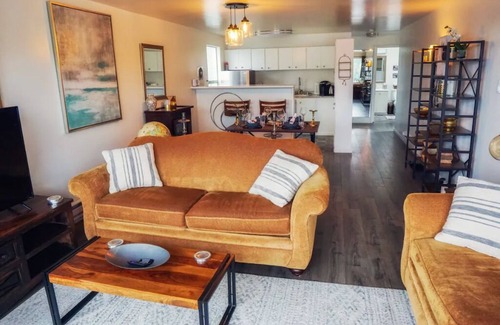 West Bellevue Apartamento | The Mariner in Meydenbauer Bay | 29 Nights