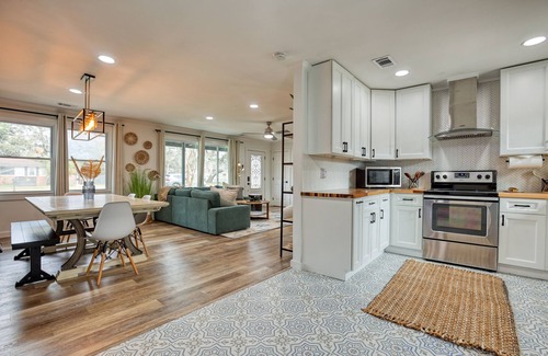 Thunderbolt Casa | The Mariner's Rest | Near Downtown! | Game Room!