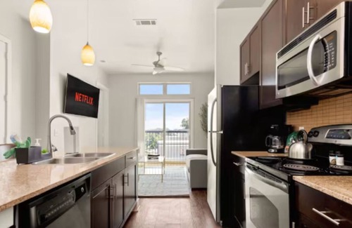 Arsenal Apartamento | The Mariposa: Elegant 1BR Mid-Century Loft