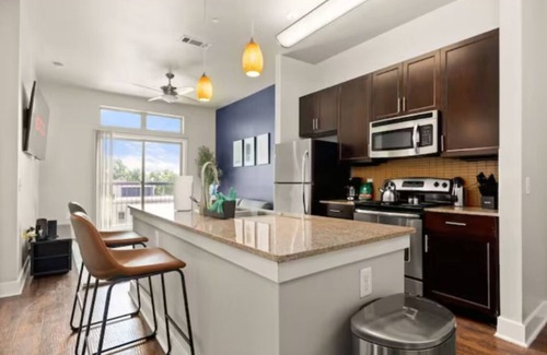 Arsenal Apartamento | The Mariposa: Elegant 1BR Mid-Century Loft