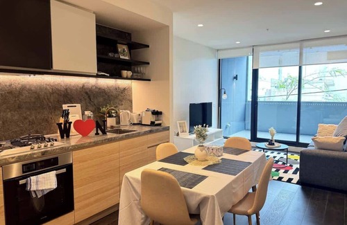 West Melbourne Apartamento | The Marker - Absolute Beauty in CBD with parking