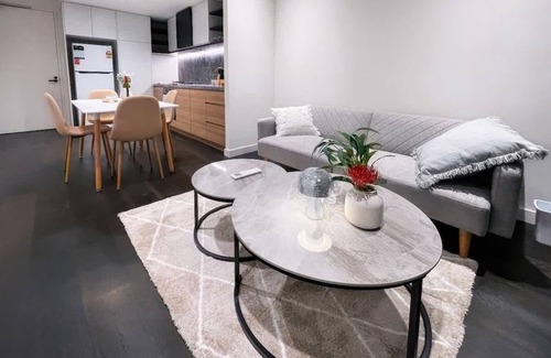 West Melbourne Apartamento | The Marker - West Melbourne Home Base with parking