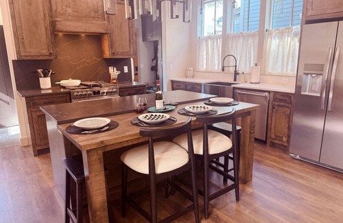 Wheatland Casa | The Marmont at Selah - 2 Bed, 2.5 Bath - Close to OU Campus