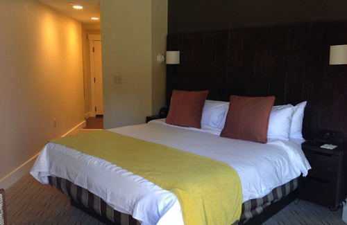 South Lake Tahoe Complejo | Grand Resort! Habitaciones espaciosas, excelente ubicación y vistas.