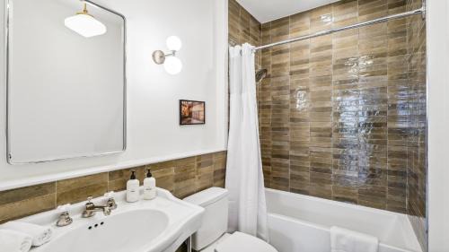 French Quarter Apartamento | The Mary Beth Hotel & Gallery