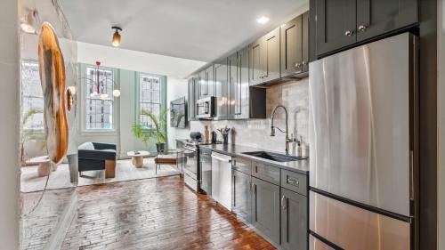 French Quarter Apartamento | The Mary Beth Hotel & Gallery