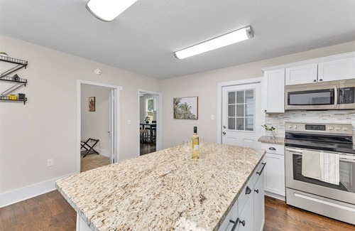 Summerville Casa | The Master Classic, 2.4 miles to Augusta National- 4 bedrooms, Sleeps 12