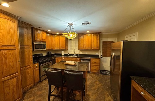 Tech Terrace Casa | The Matador Cottage near TTU (Main House Only)