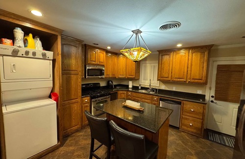 Tech Terrace Casa | The Matador Cottage near TTU (Main House Only)