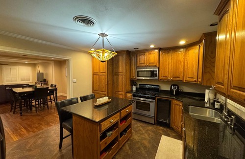 Tech Terrace Casa | The Matador Cottage near TTU (Main House Only)