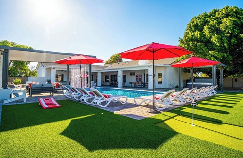Gilbert Casa | The Max Resort, 1.5 Acres of Huge Space to Relax! Unwind and Enjoy Unlimited Fun
