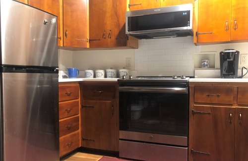 Waynesville Cabaña | The Mayor's Cottage -- Cozy cottage in downtown with easy access to everything