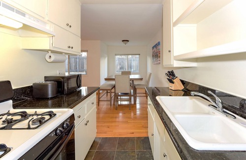 Mar Vista Apartamento | The Mclaughlin 3