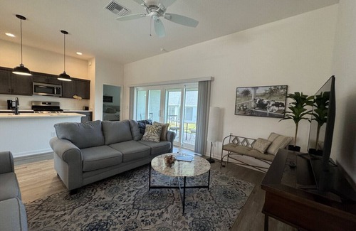 Okahumpka Casa | The McLucas Getaway (Lake Denham)