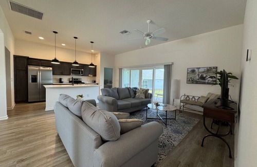 Okahumpka Casa | The McLucas Getaway (Lake Denham)