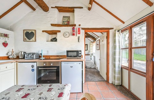 Pelynt Cabaña | THE MEALHOUSE, pet friendly, character holiday cottage in Pelynt