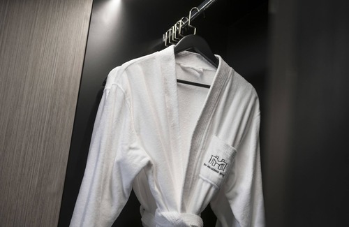 Perth Central Business District Hotel | The Melbourne Hotel