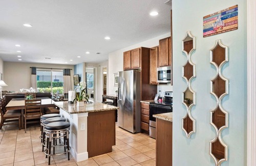 West Kissimmee Casa | The Memory Box - Eight Bedroom House, Sleeps 20