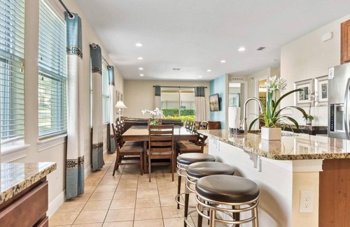 West Kissimmee Casa | The Memory Box - Eight Bedroom House, Sleeps 20