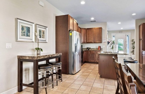 West Kissimmee Casa | The Memory Box - Eight Bedroom House, Sleeps 20