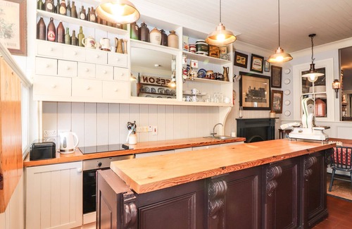 Kilrush Apartamento | THE MERCHANT'S STORE, family friendly in Kilrush, County Clare