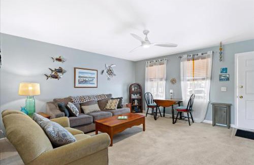 Chincoteague Casa | The Mermaid Lounge