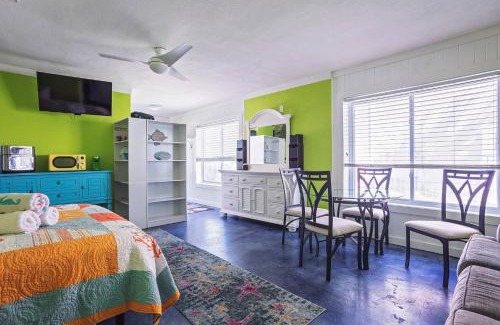 New Port Richey Estates Apartamento | The Mermaid on the Cotee River