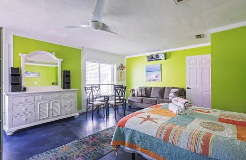New Port Richey Estates Apartamento | The Mermaid on the Cotee River