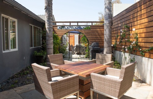 East Mesa Casa | The Mesa - contemporary beach house