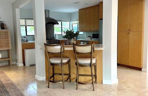 The Mesa Casa | The Mesa Oasis; 5-bedroom house in Palm Springs with Pool, AC, WiFi