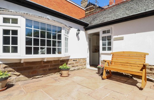 Lytham St. Anne's Cabaña | The Mews Cottage