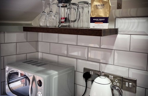 Petworth Casa | The Mews Pet-Friendly + Parking