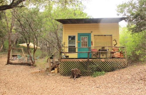 Marble Falls Casa | The Mexico Cabin at Creekside Camp & Cabins