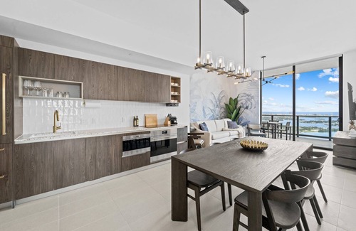 Overtown Condominio | The Miami Penthouse - 51st Floor Luxury 3 Bedroom Condo with Breathtaking Views