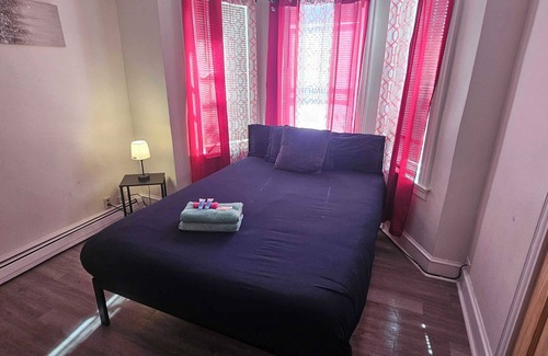 North Providence Apartamento | The Middle flight Spacious 4-bedroom apartment with AC in North Providence
