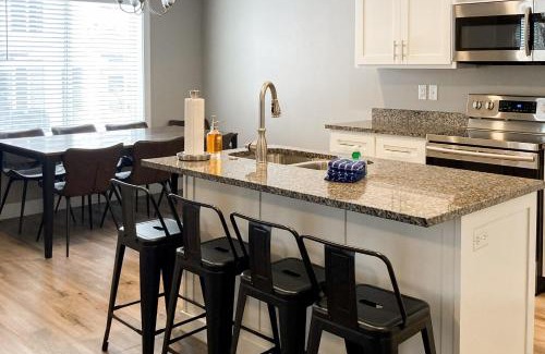 Garden City Casa | The Midnight Garden