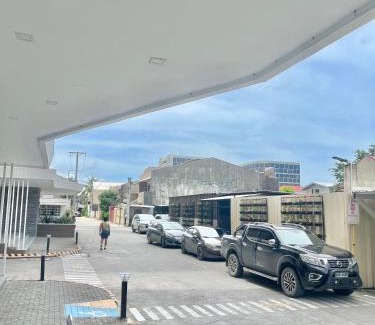 Mandaue Apartamento | The MIDPOINT Residences 2 bedroom for couple or family condo near Ayala Center Cebu and SM City Cebu