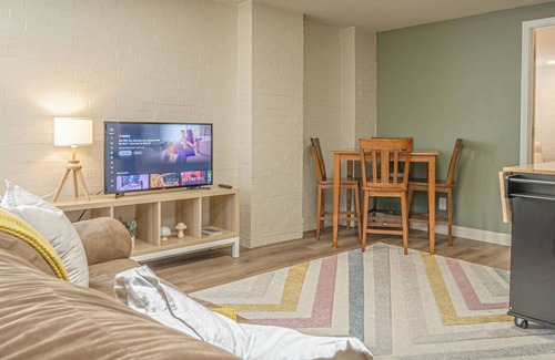 Columbus Casa | The Midtown Cozy Nook - Near Fort Moore