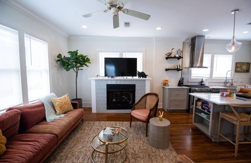 Capital View Apartamento | The Midtown Pearl with midterm discounts