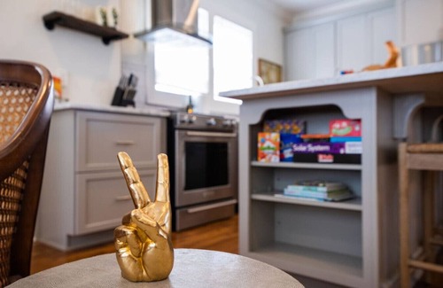 Capital View Apartamento | The Midtown Pearl with midterm discounts