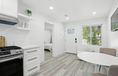 Southeast Torrance Casa | Charming 1 bedroom house in delightful Torrance with WiFi, AC