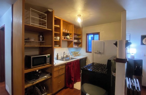 Kalispell Cabina | The Migration Haven! Charming 2-bedroom cabin in wonderful Somers with WiFi