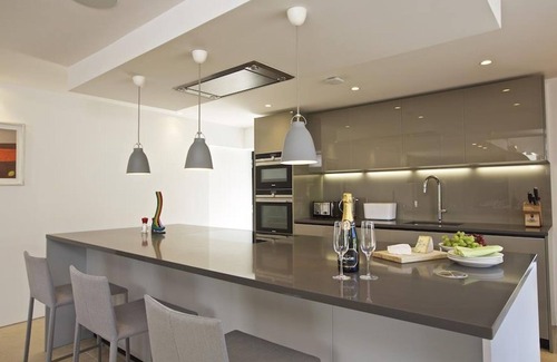 Kingsbridge Cabaña | The Milking Shed