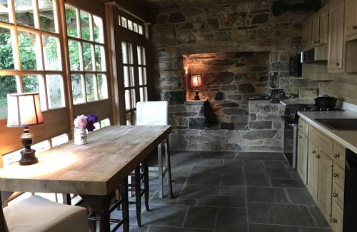 Upperville Casa | The Mill House en Upperville, VA - ¡Vino, polo, senderismo, antigüedades, historia!